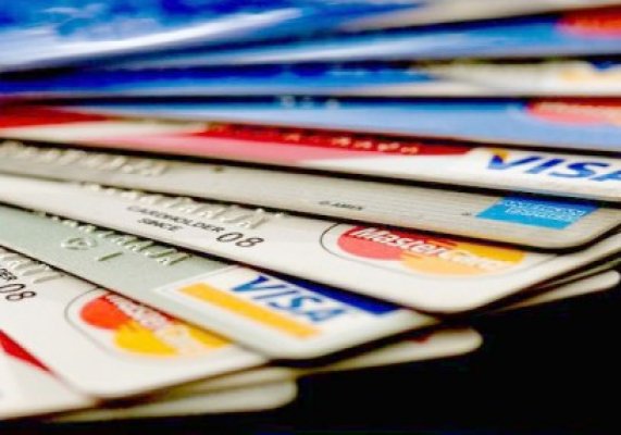 Cumpărături în 3 sau 6 rate fără dobândă şi comision
